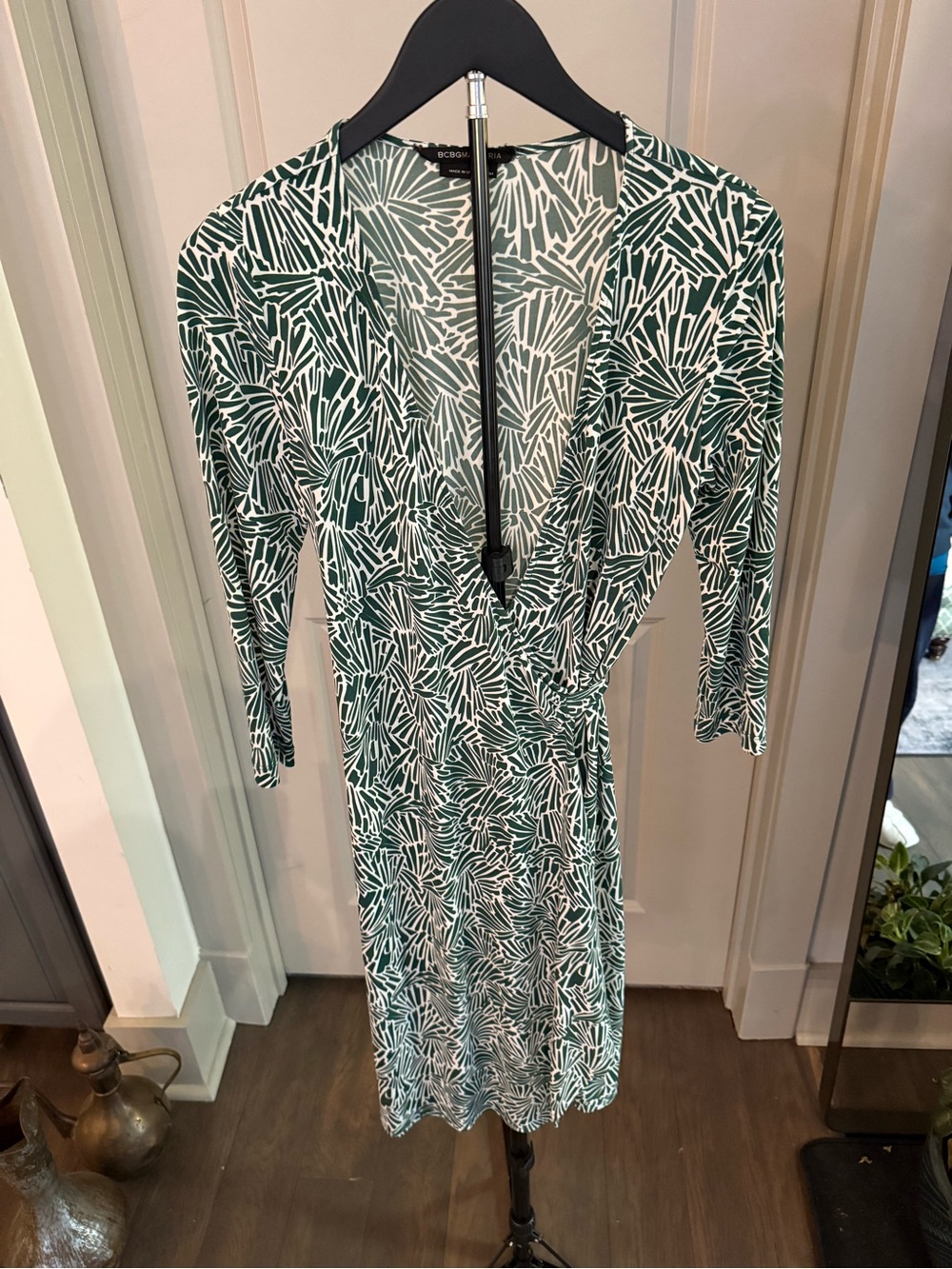 BCBGMaxAzria Green & White Printed Wrap-Style Midi Dress